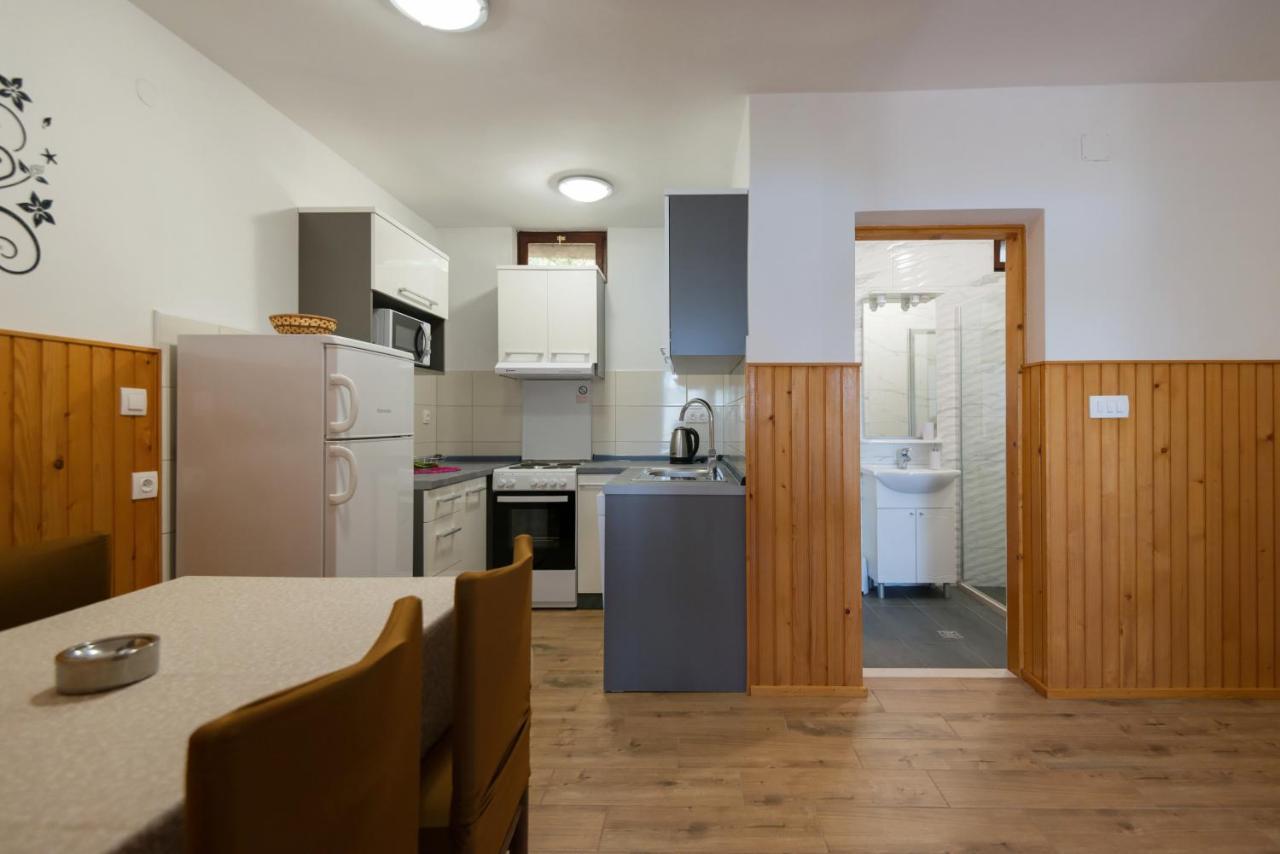 Guesthouse Pavla Goveđari Exteriör bild