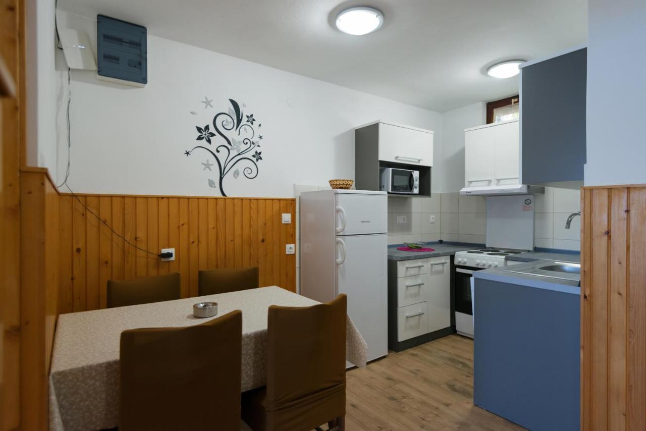 Guesthouse Pavla Goveđari Exteriör bild